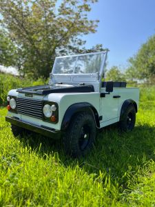 Toylander 90 Ready to Drive Black & White